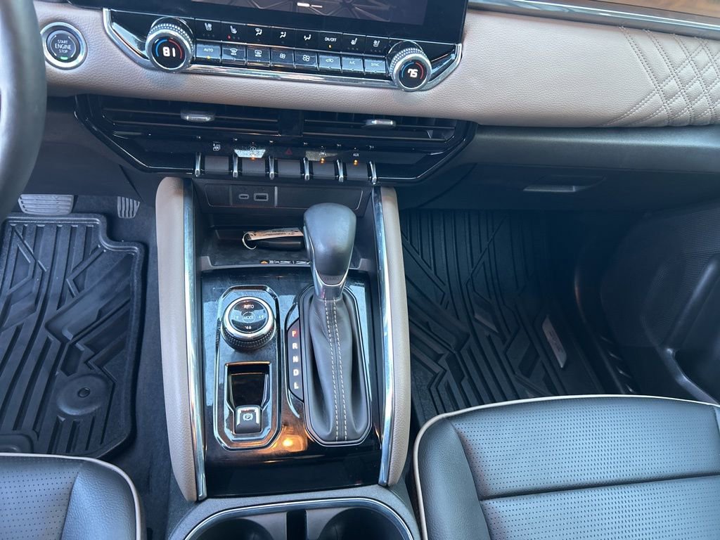 Certified 2025 GMC Canyon Denali image 13