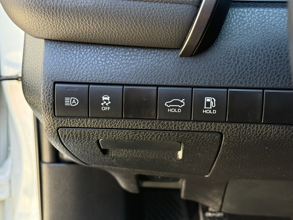 Used 2023 Toyota Camry SE image 21