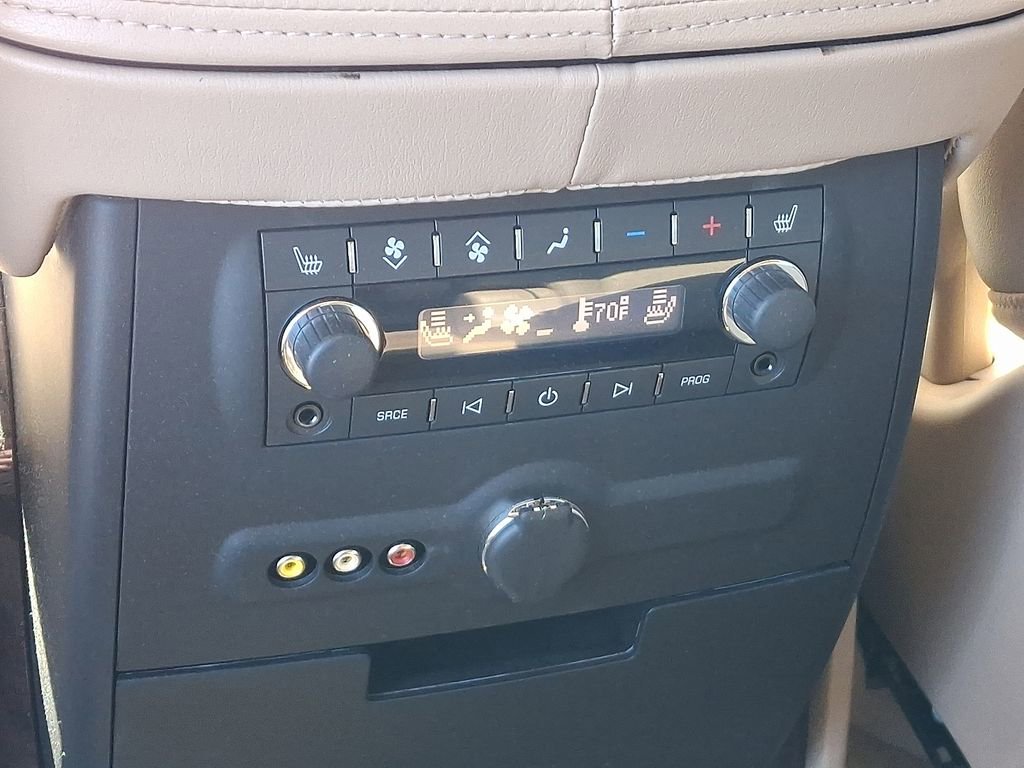 Used 2013 Cadillac Escalade Luxury image 12