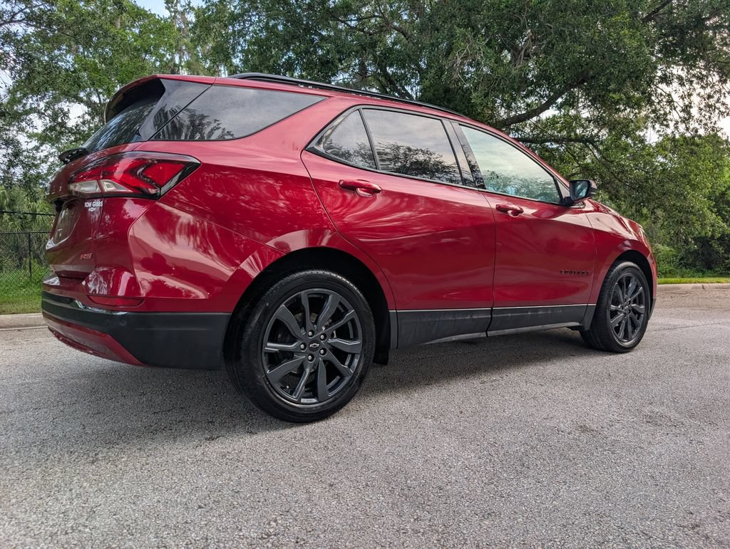 Used 2023 Chevrolet Equinox RS w/ RS Leather Package FWD image 9