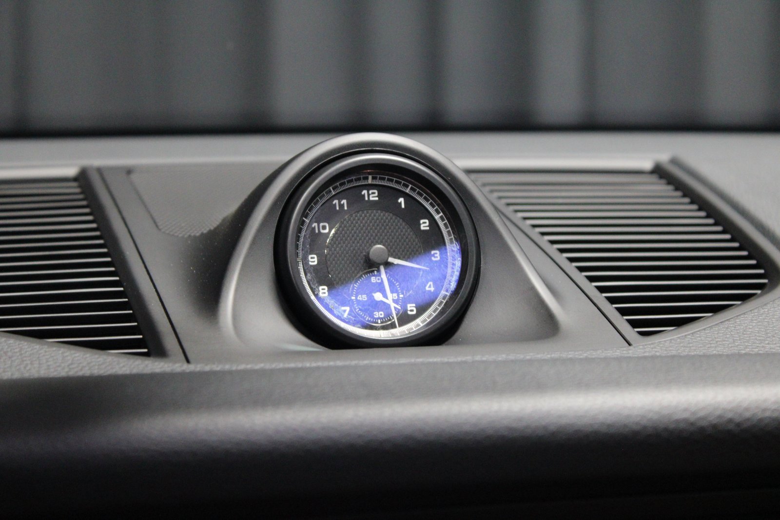 Certified 2025 Porsche Macan image 26