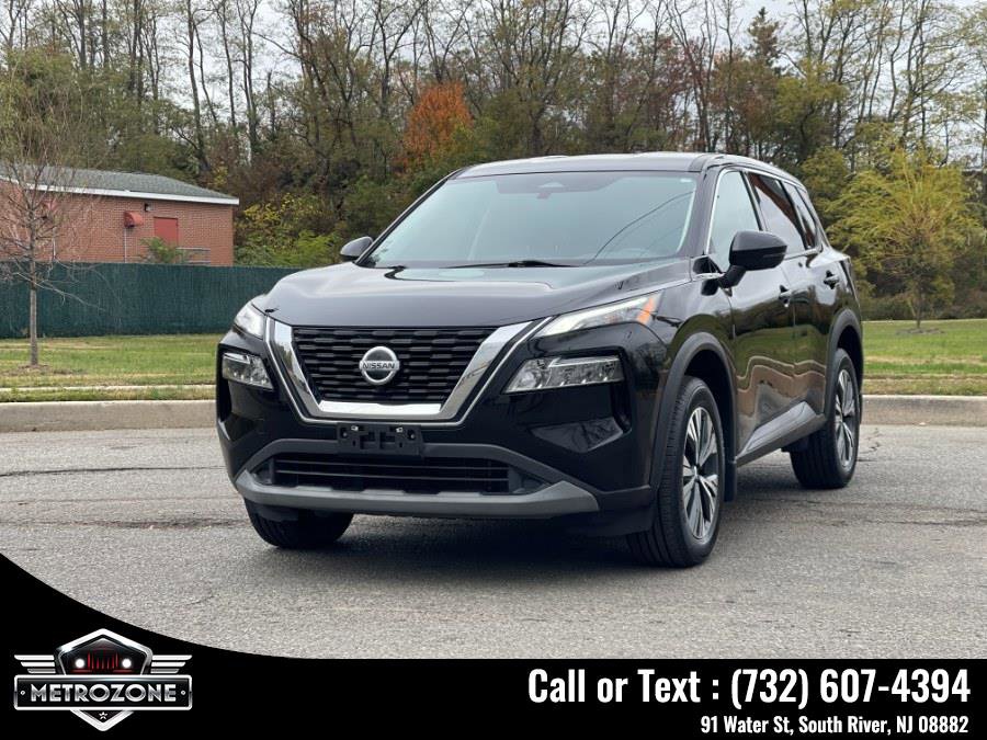 Used 2021 Nissan Rogue SV image 3