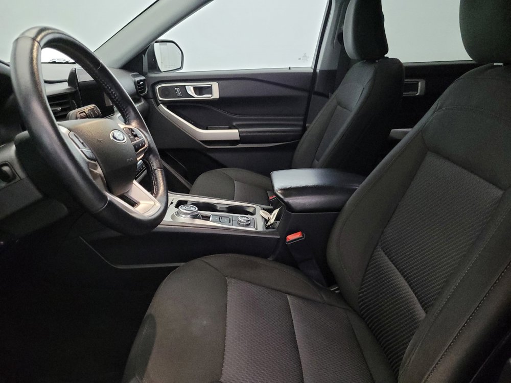 Used 2022 Ford Explorer XLT image 17