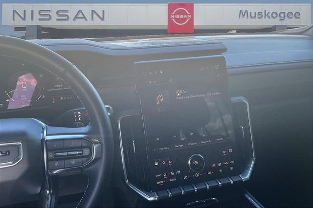 Used 2025 GMC Acadia Denali w/ LPO, Floor Liner Package AWD/4WD image 9