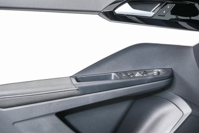 New 2026 Volkswagen Taos S image 6