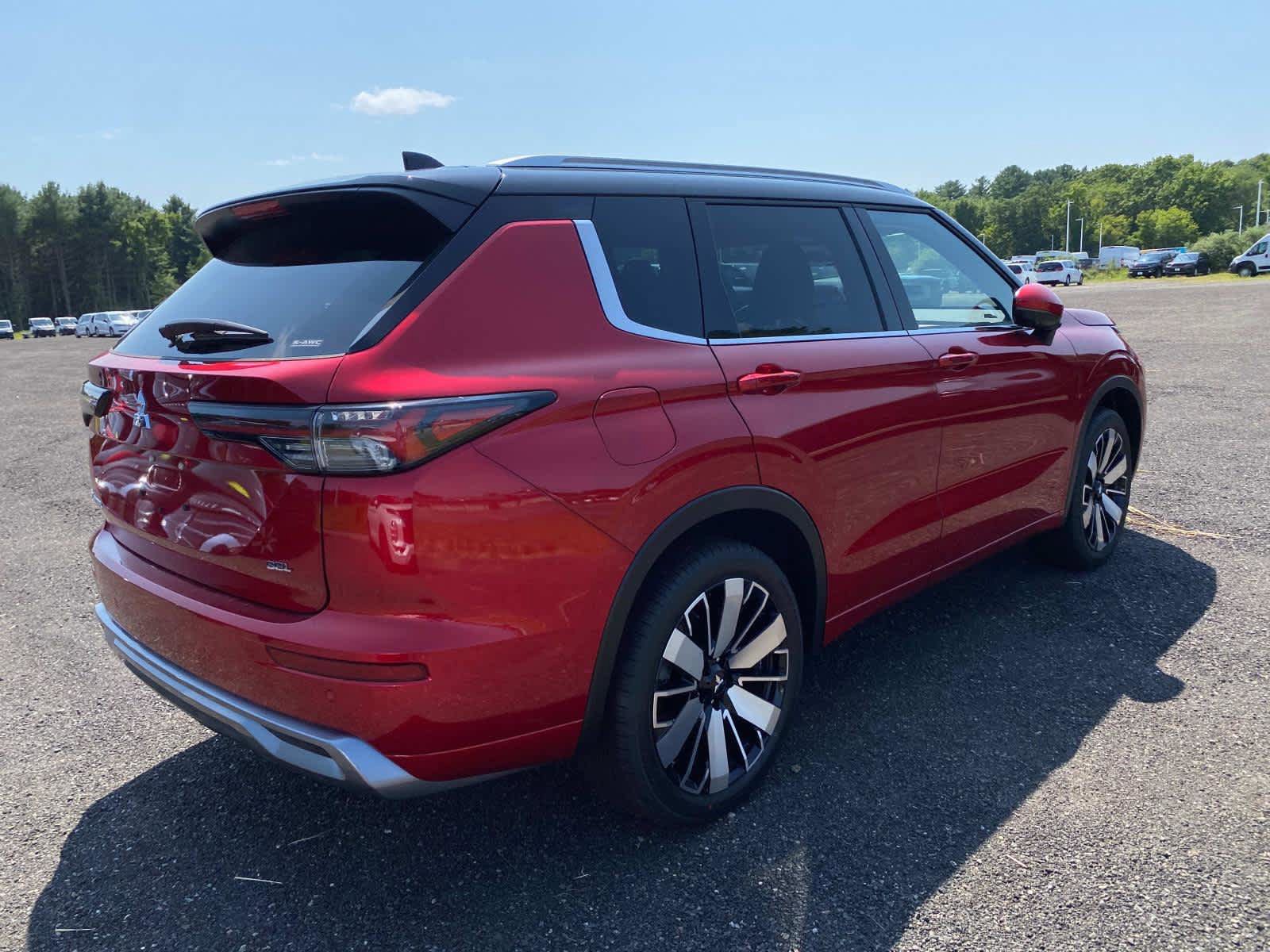 New 2025 Mitsubishi Outlander SEL AWD/4WD image 3