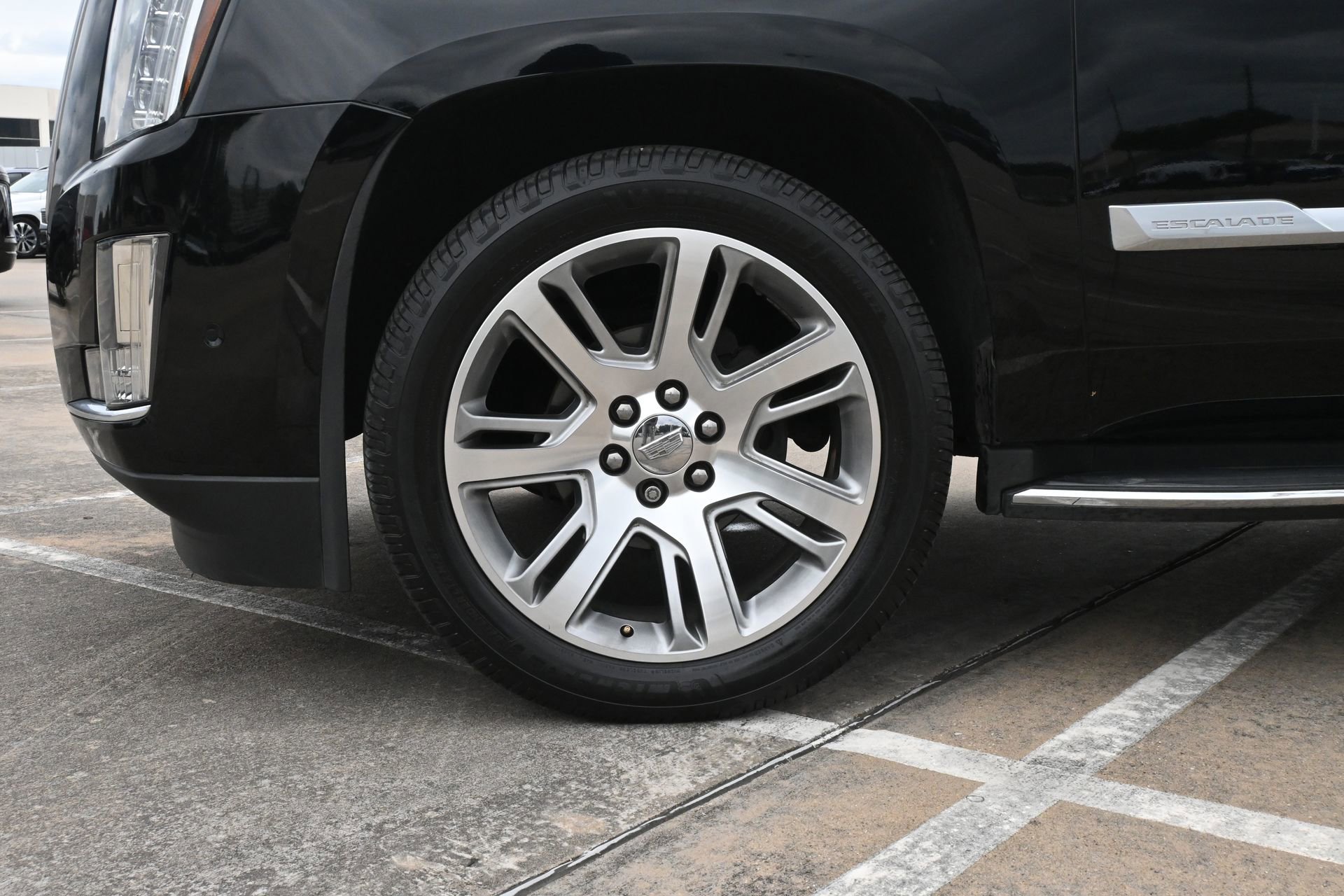 Used 2020 Cadillac Escalade Luxury AWD/4WD image 29