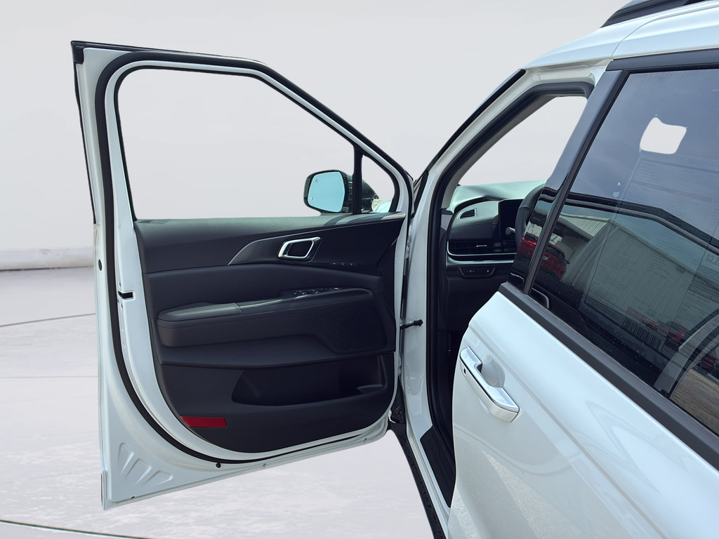 New 2027 Kia Carnival SX w/ Dark Edition Package FWD image 20