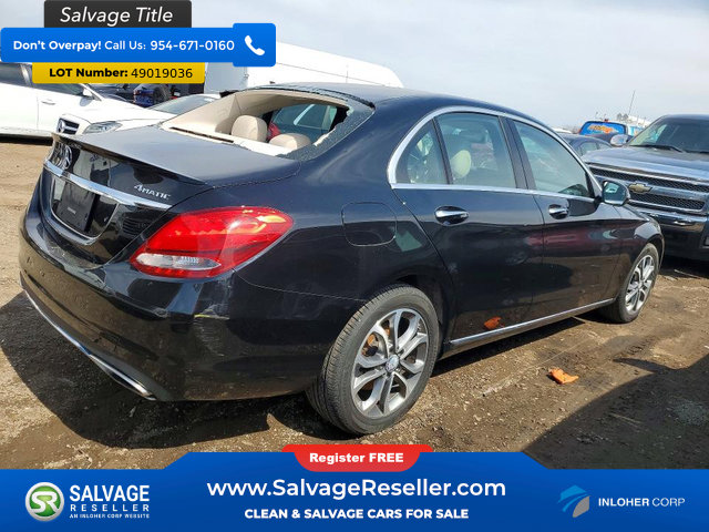 Used 2016 Mercedes-Benz C 300 4MATIC Sedan image 4