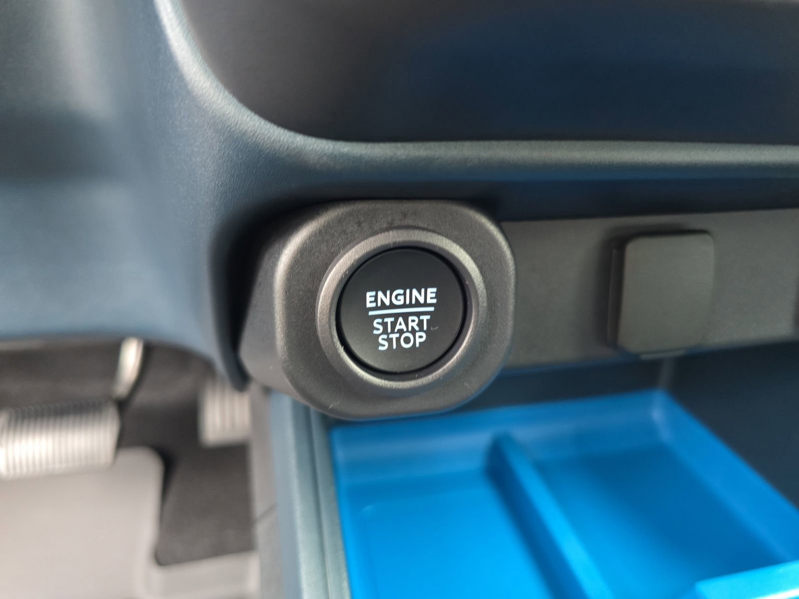 New 2025 Ford Maverick XLT w/ XLT Luxury Package image 24