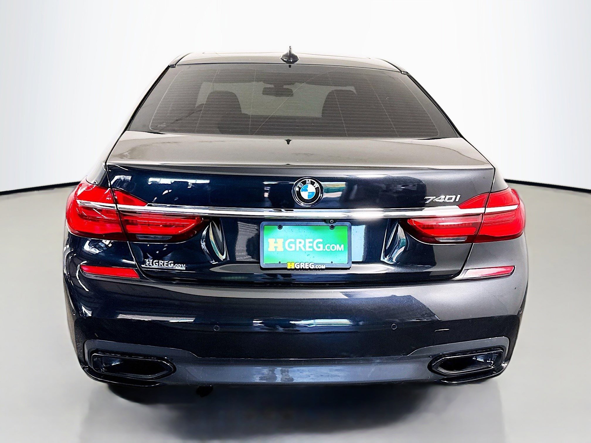 Used 2019 BMW 740i w/ Executive Package image 8