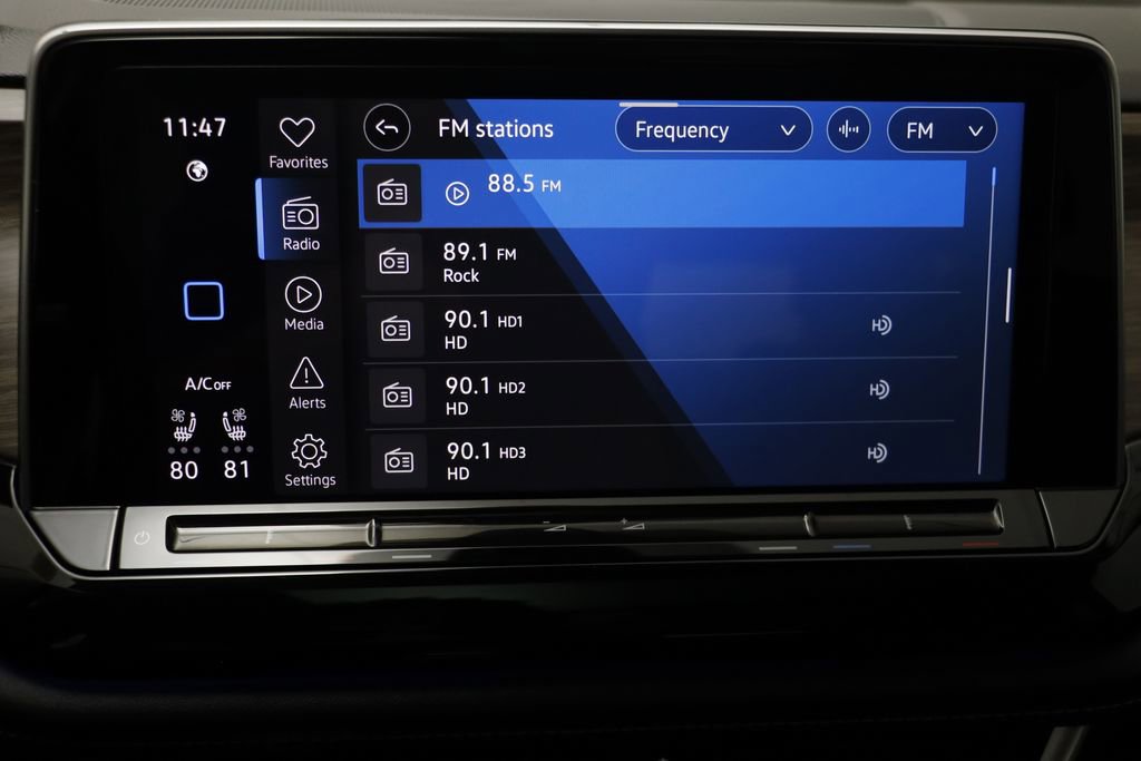 Used 2024 Volkswagen Atlas SEL Premium R-Line image 10