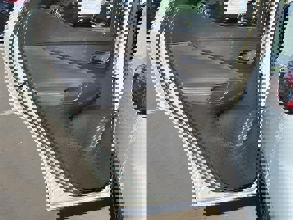 Used 2023 Chevrolet Bolt EUV LT w/ Convenience Package image 26