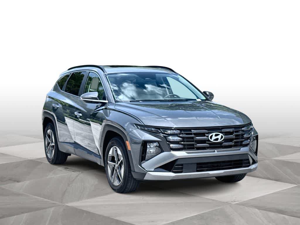 Used 2025 Hyundai Tucson SEL FWD image 2