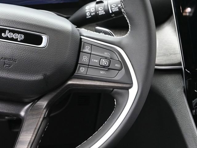 New 2025 Jeep Grand Cherokee L Limited w/ Black Appearance Package image 31