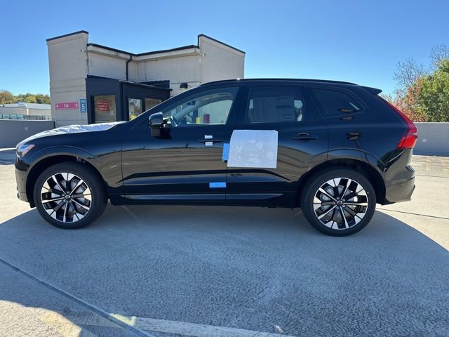 New 2026 Volvo XC60 B5 Plus w/ Protection Package Premier image 4