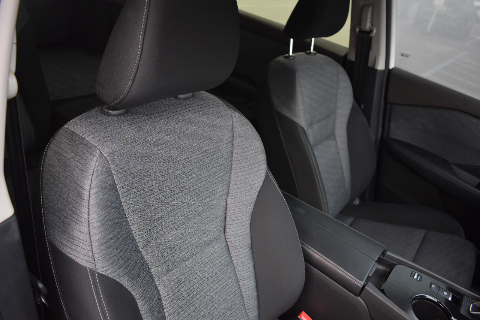 Used 2023 Nissan Rogue SV image 44