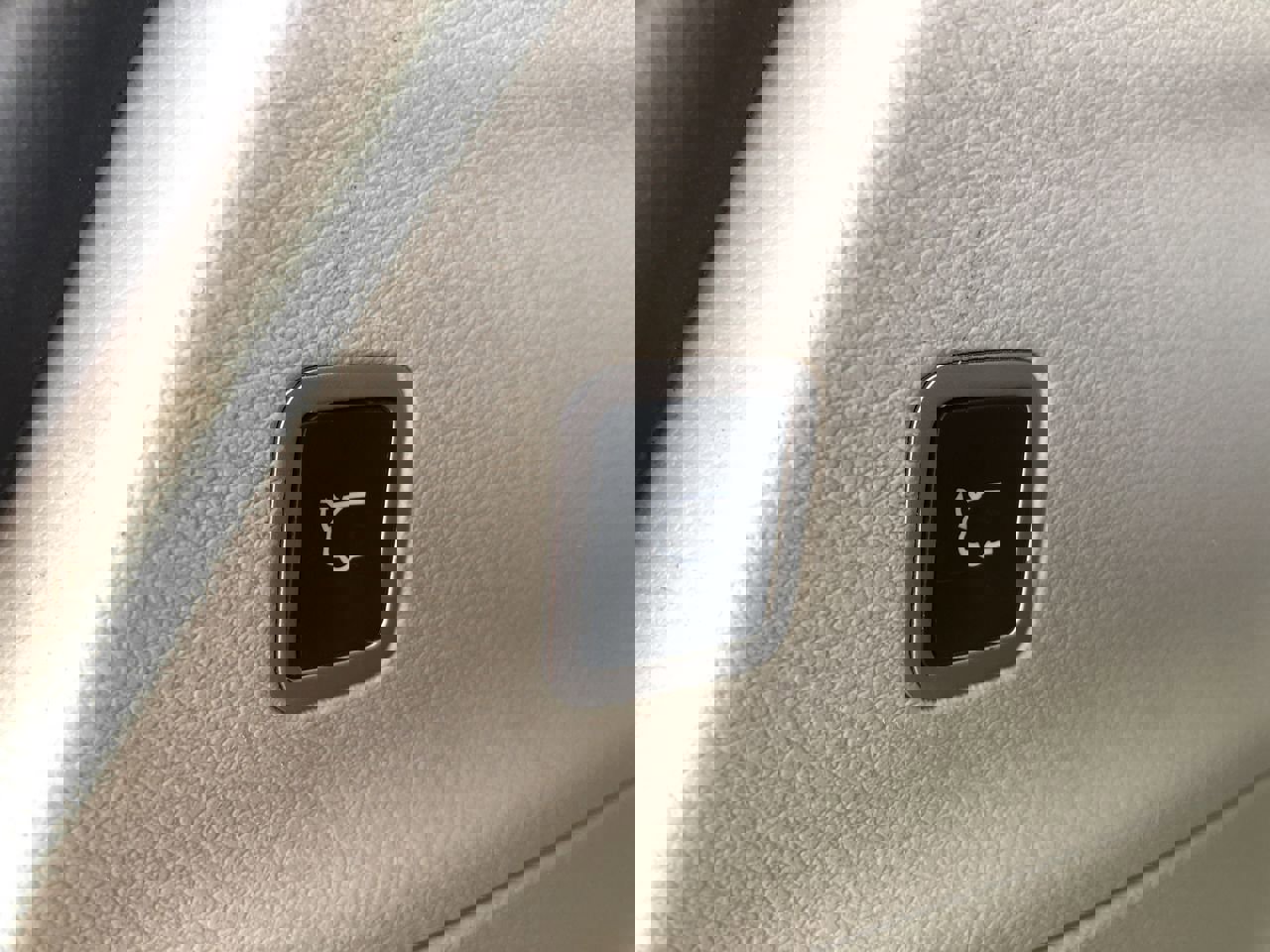 Used 2020 Chrysler Voyager Lxi image 18