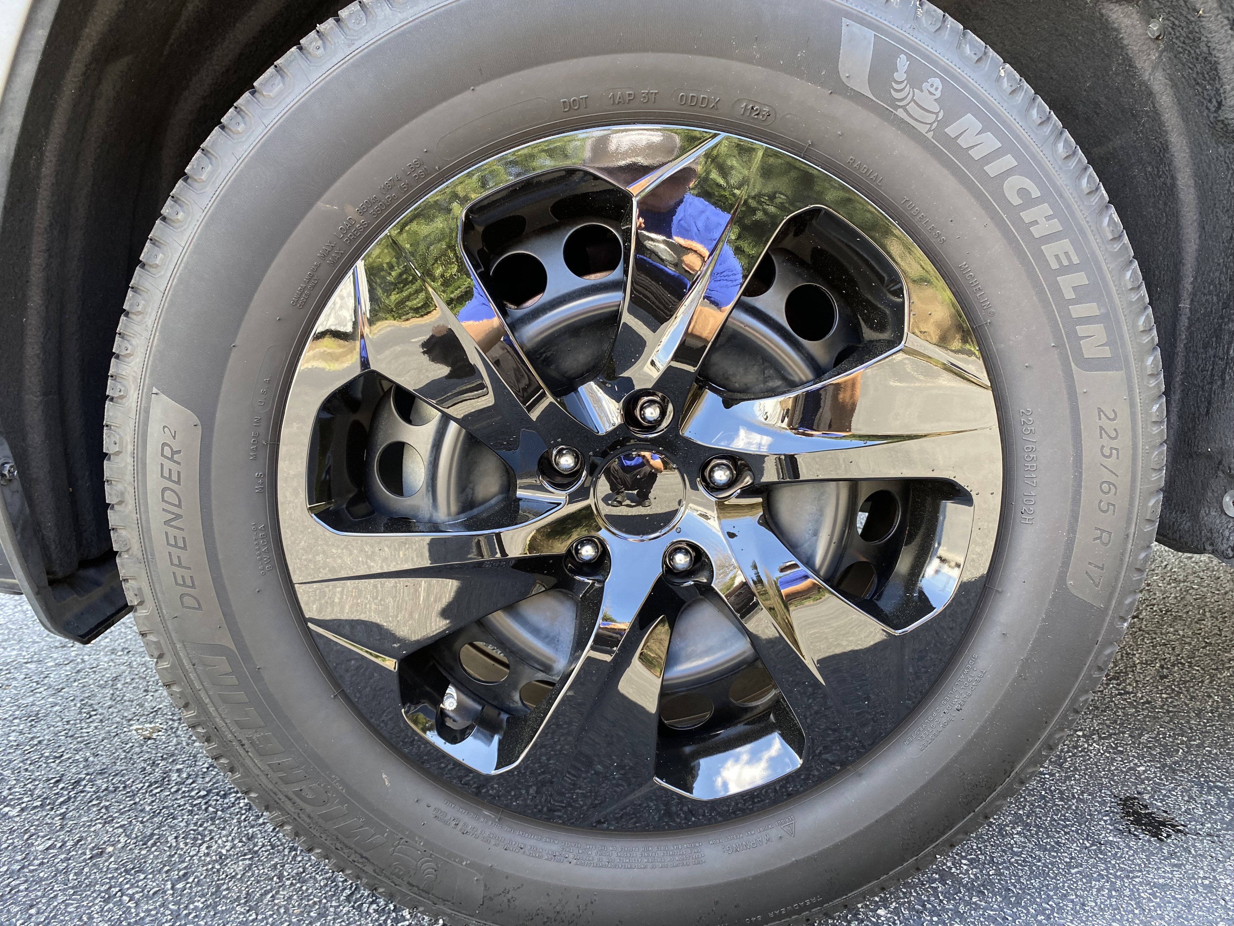 Used 2021 Toyota RAV4 LE image 38