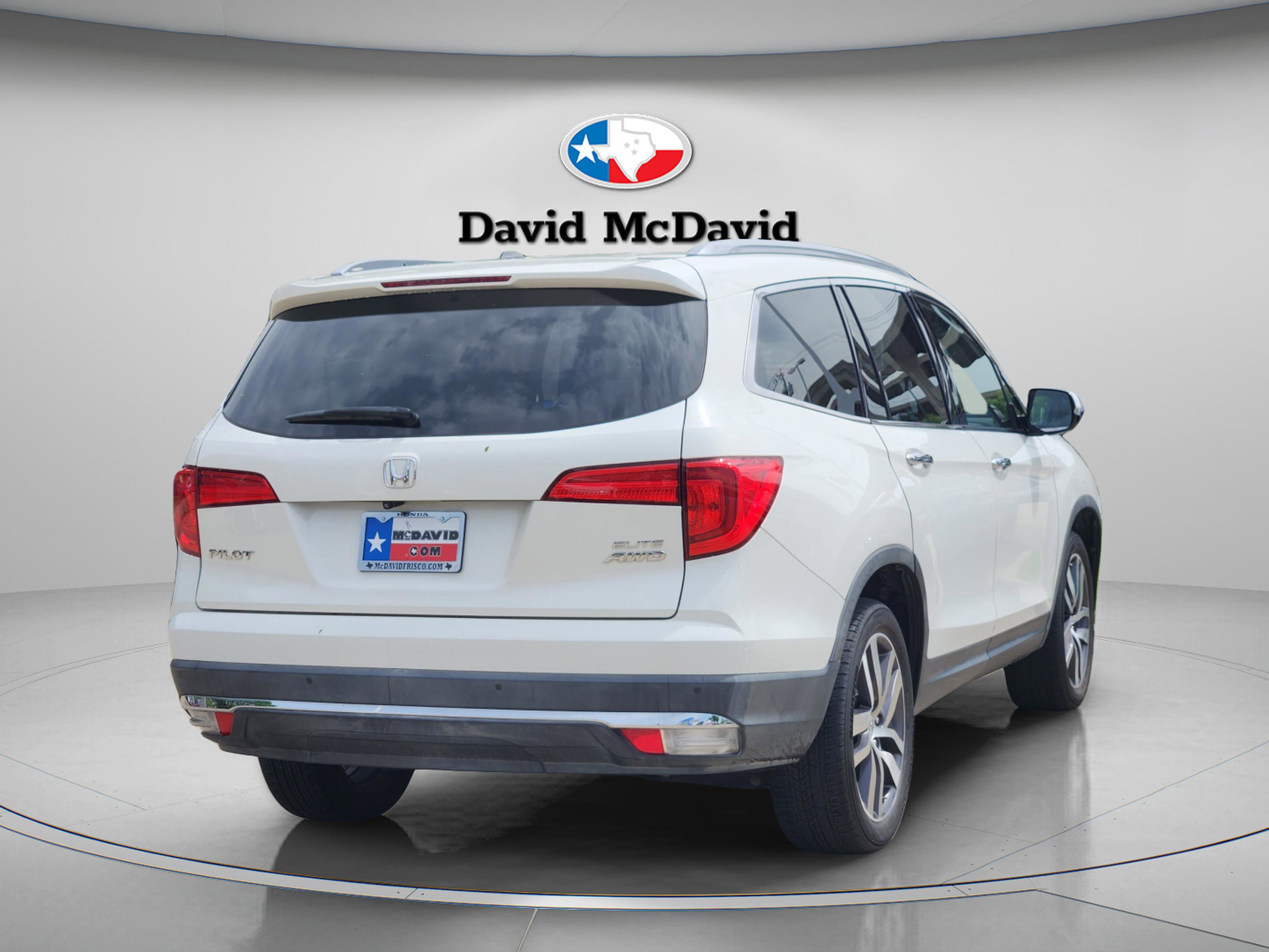 Used 2017 Honda Pilot Elite image 6