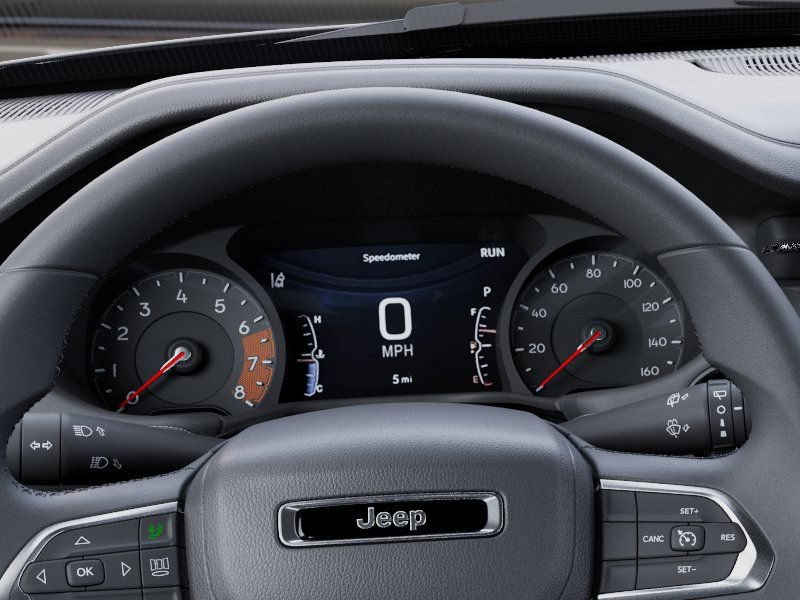 New 2025 Jeep Compass Latitude w/ Sun & Sound Group AWD/4WD image 18
