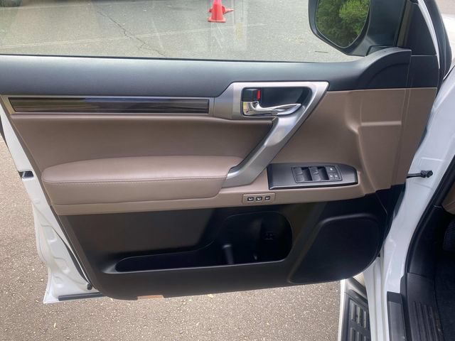 Used 2022 Lexus GX 460 Luxury AWD/4WD image 12