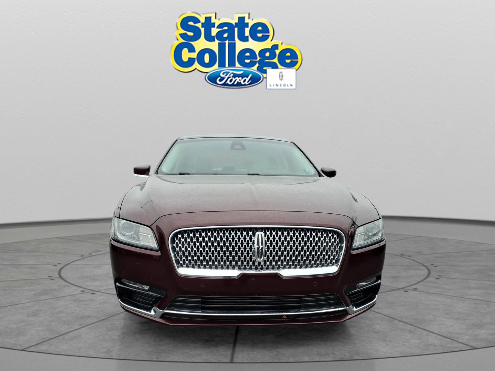 Used 2017 Lincoln Continental Reserve w/ Climate Package image 2