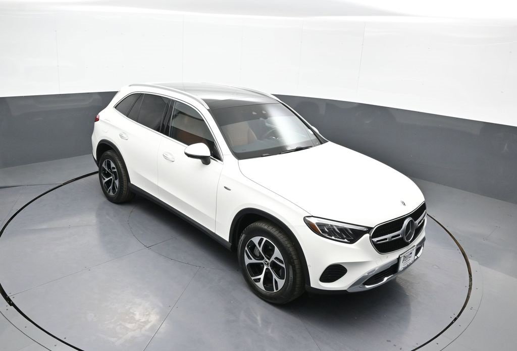 Used 2025 Mercedes-Benz GLC 350e 4MATIC image 40