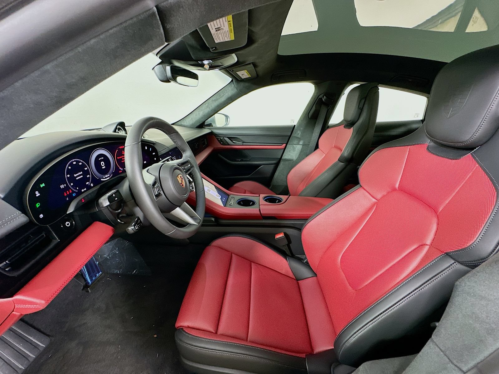 New 2026 Porsche Taycan GTS AWD/4WD image 31