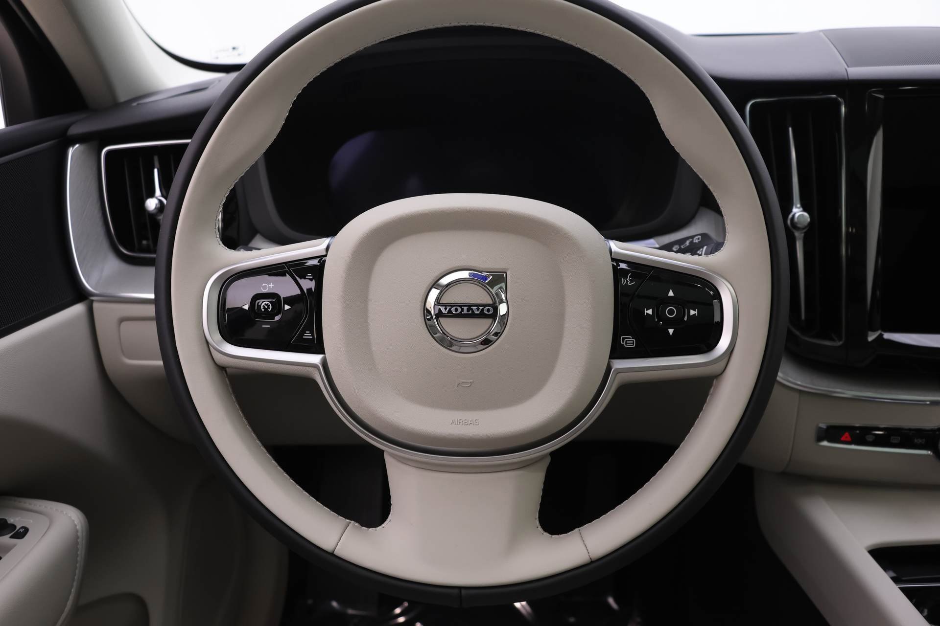 New 2025 Volvo XC60 T8 Plus w/ Protection Package Premier image 14