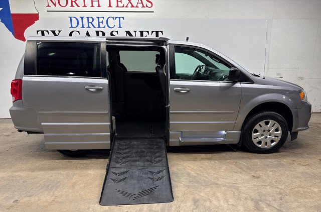 Used 2017 Dodge Grand Caravan SXT w/ Rear Park Assist Package