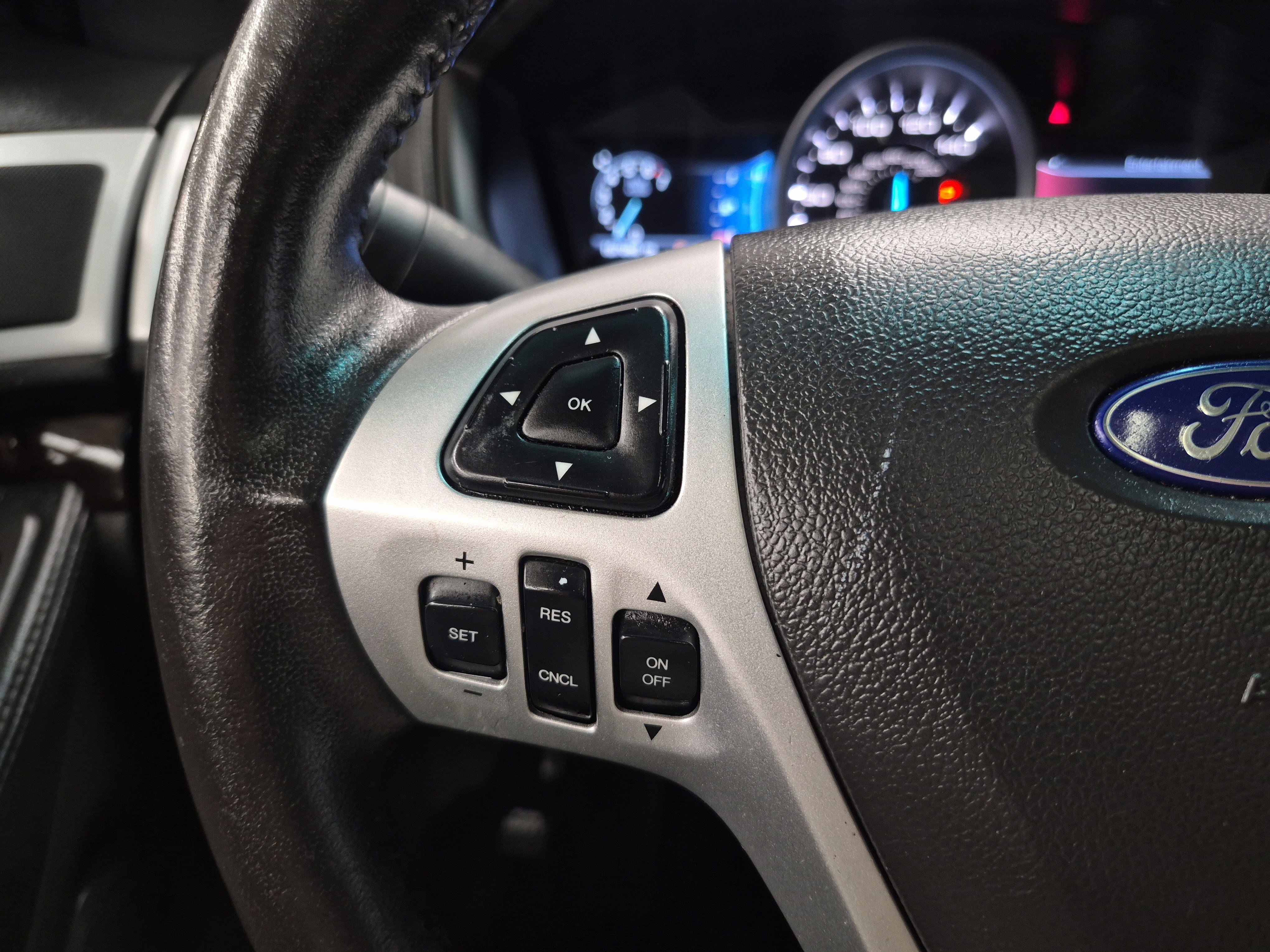 Used 2015 Ford Explorer Limited w/ Equipment Group 301A FWD image 26