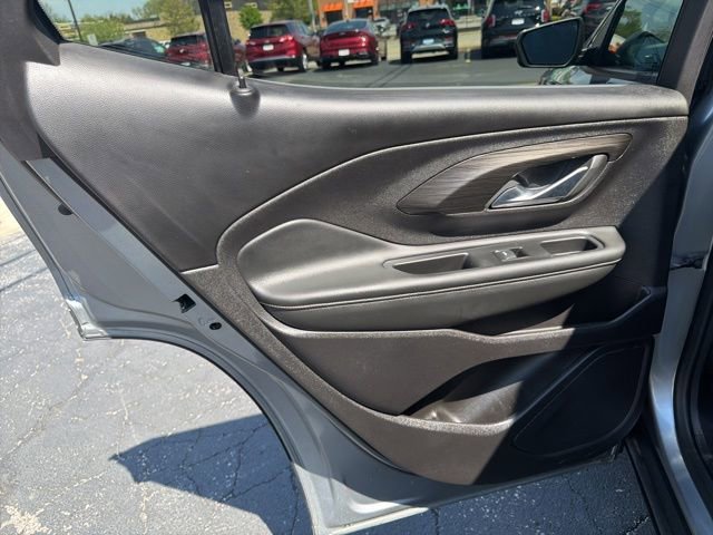 Certified 2024 GMC Terrain SLE w/ Driver Convenience Package FWD image 13