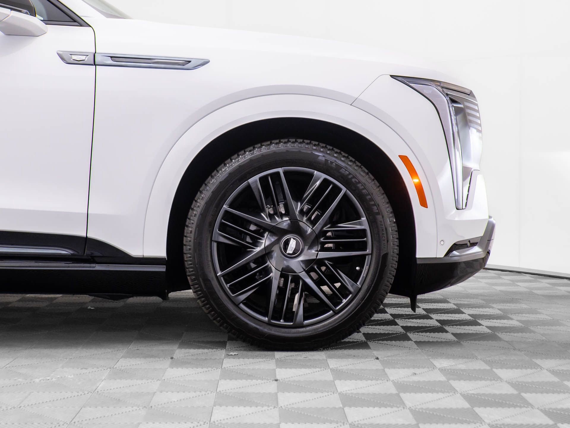 New 2025 Cadillac Escalade IQ Sport 1 w/ LPO, ONYX Package image 33