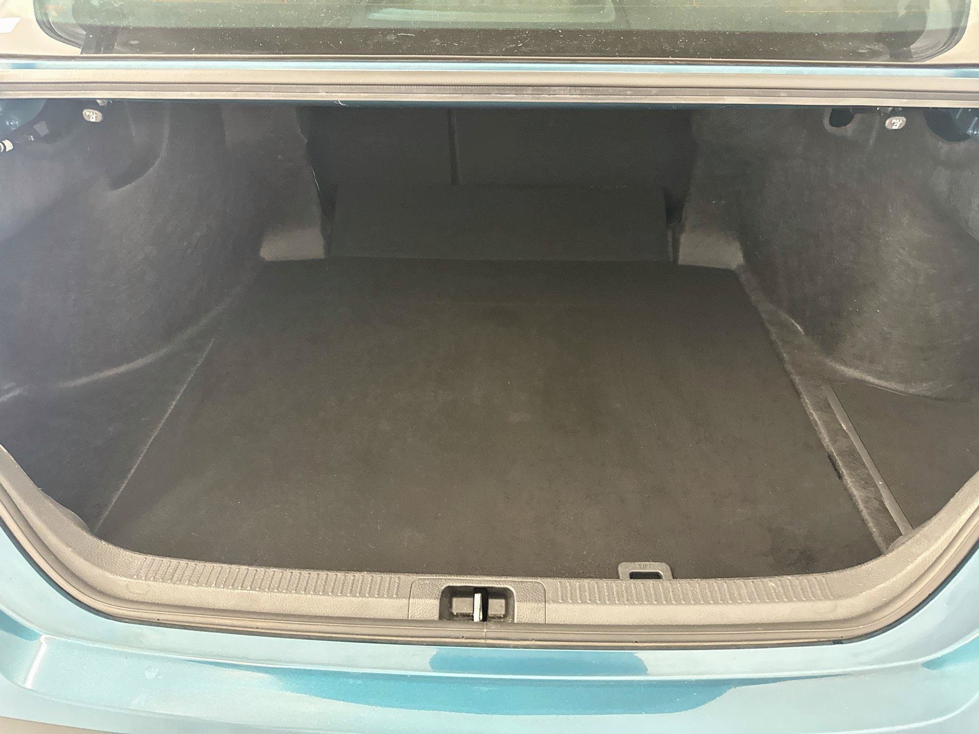 Used 2025 Toyota Camry LE FWD image 30
