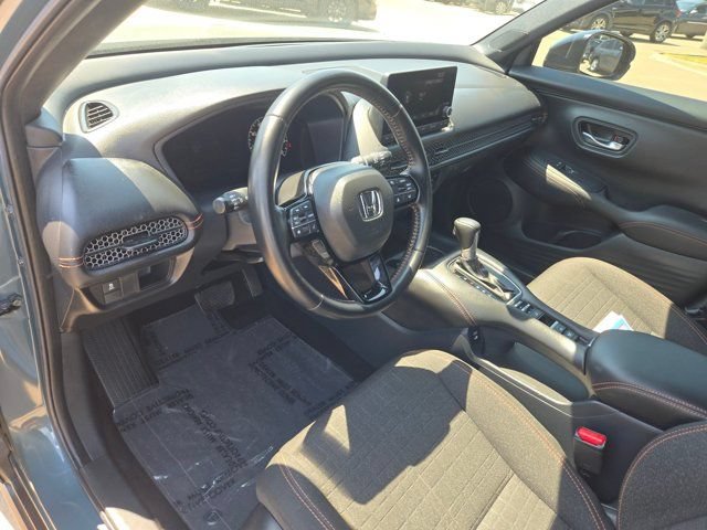 Used 2025 Honda HR-V Sport image 16