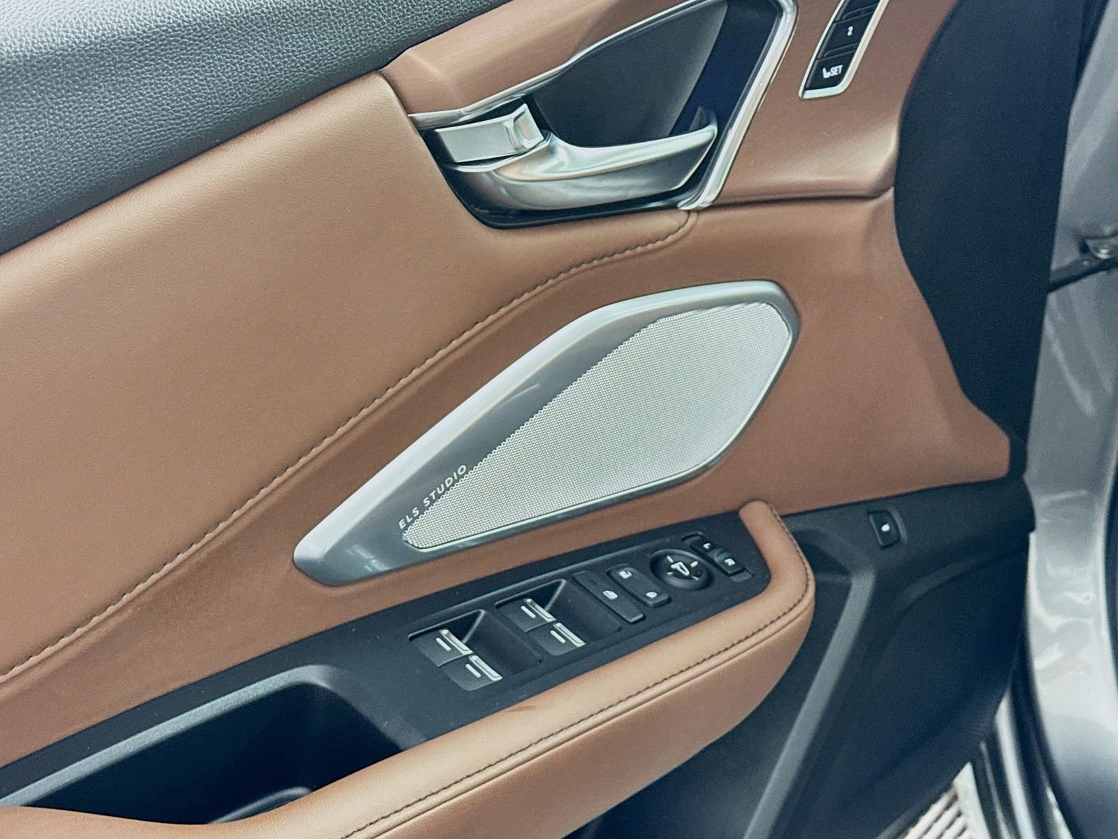 Used 2023 Acura RDX w/ Technology Package image 12