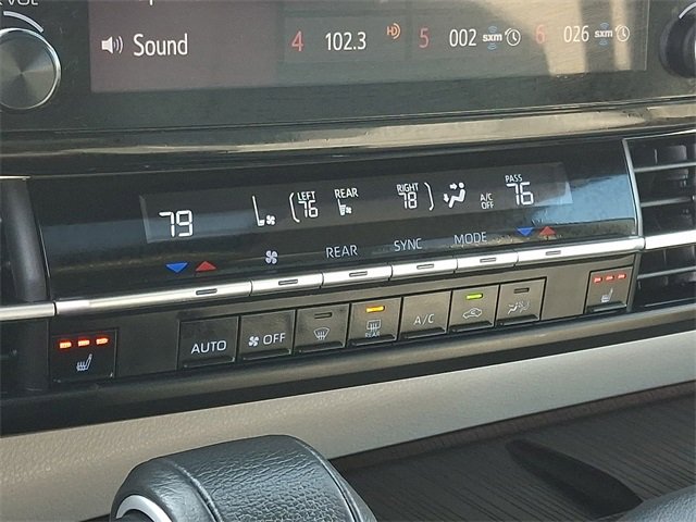 Used 2024 Toyota Sienna XLE image 17