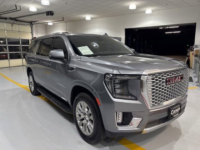 Used 2022 GMC Yukon XL Denali image 3