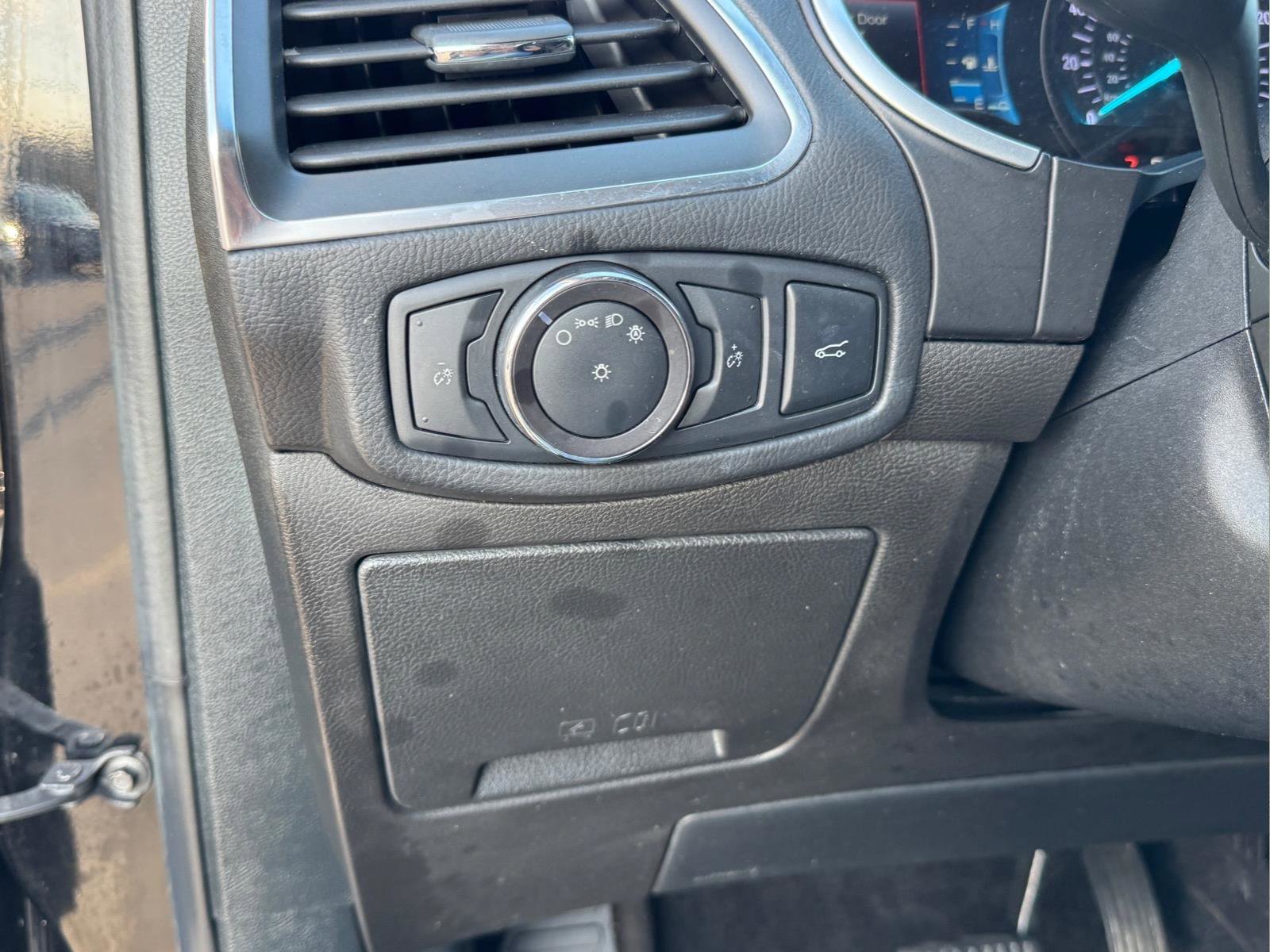 Used 2018 Ford Edge Titanium w/ Equipment Group 301A image 20