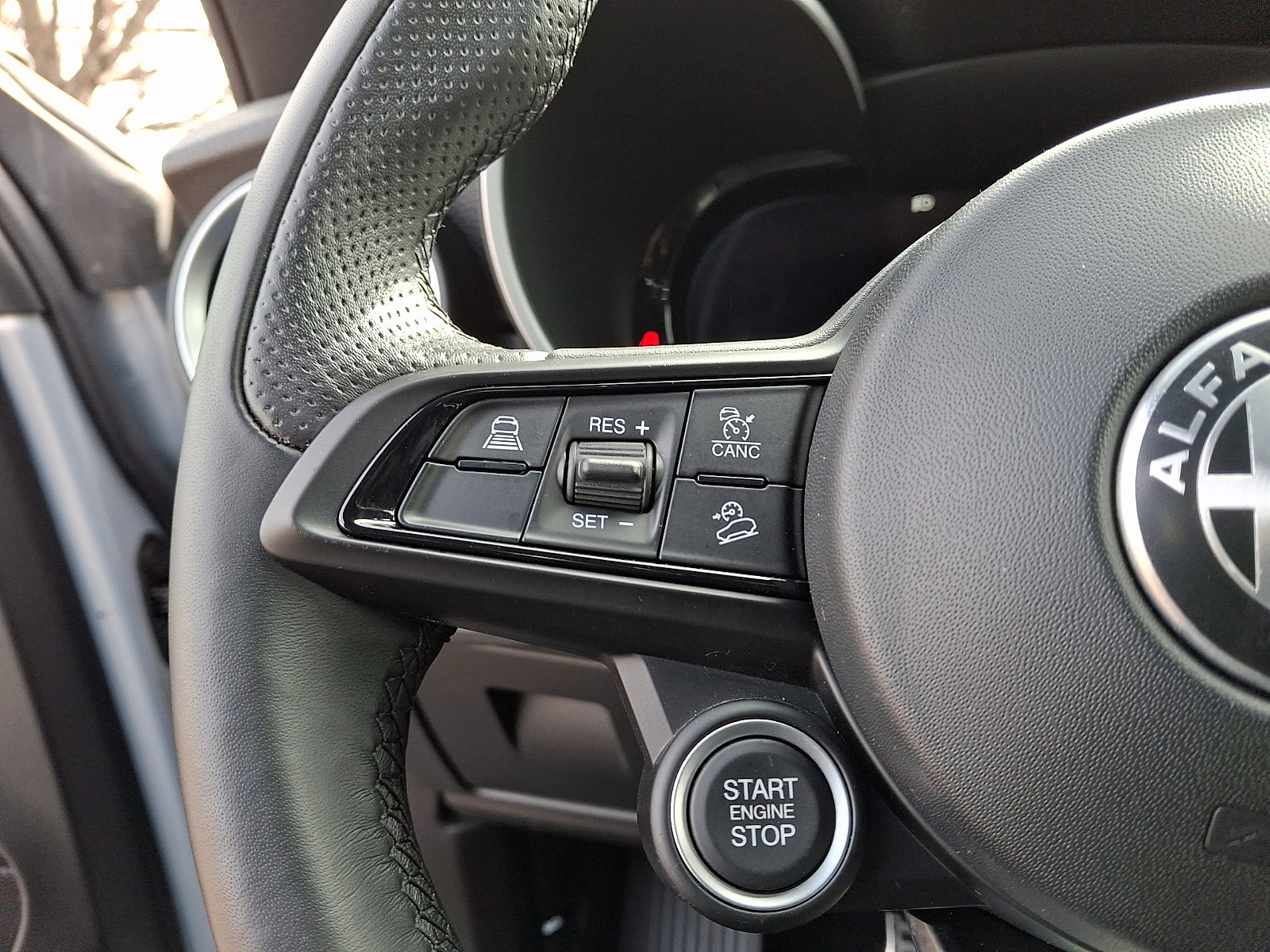 Used 2024 Alfa Romeo Stelvio Ti image 22