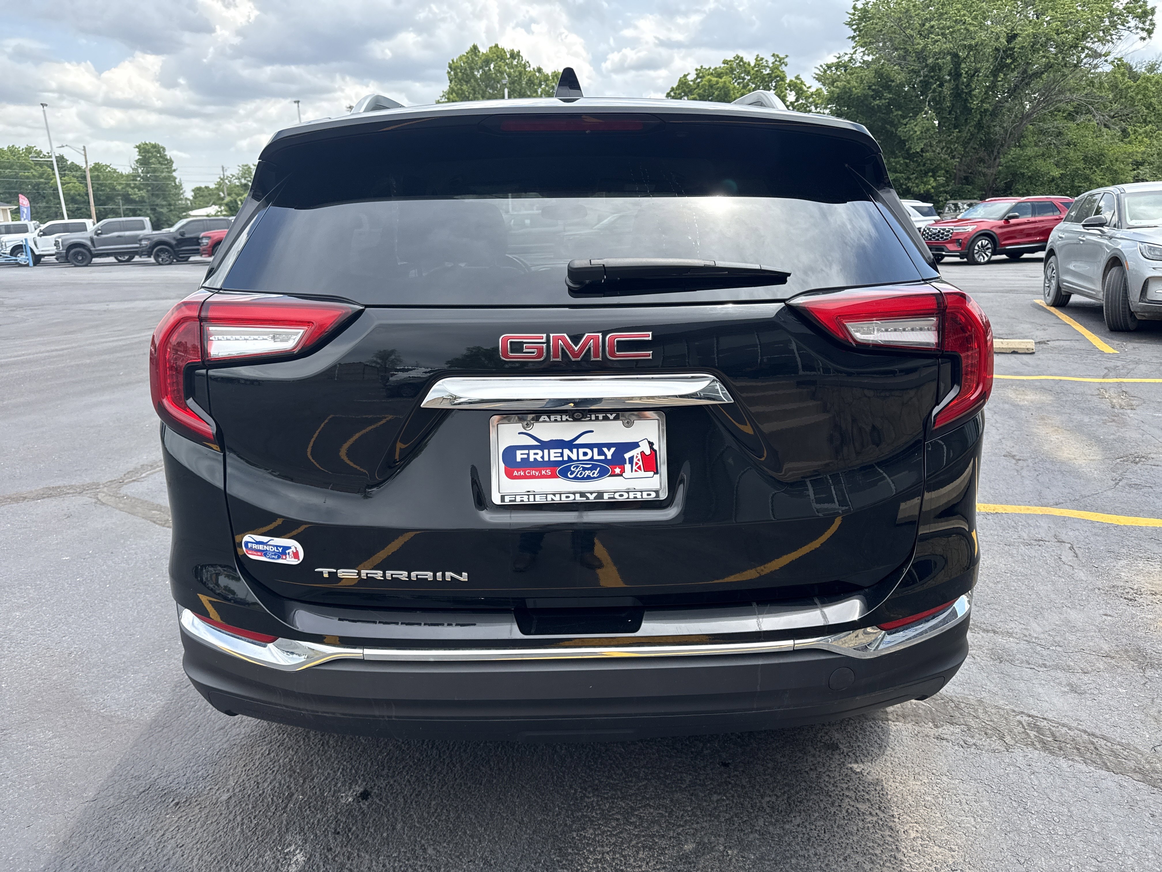 Used 2024 GMC Terrain SLT FWD image 6