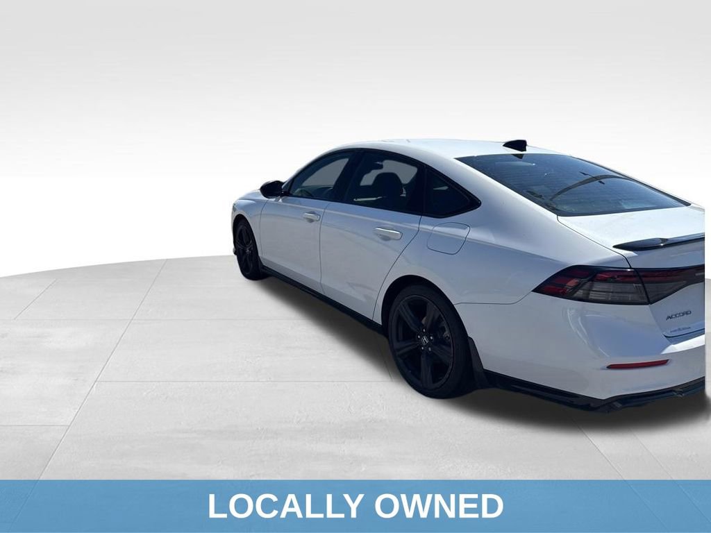 Used 2023 Honda Accord Sport image 4