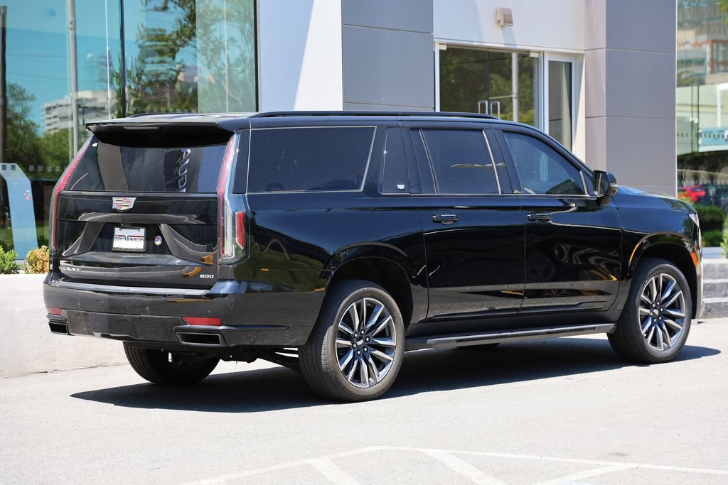 Used 2022 Cadillac Escalade ESV Sport w/ Touring Package AWD/4WD image 4