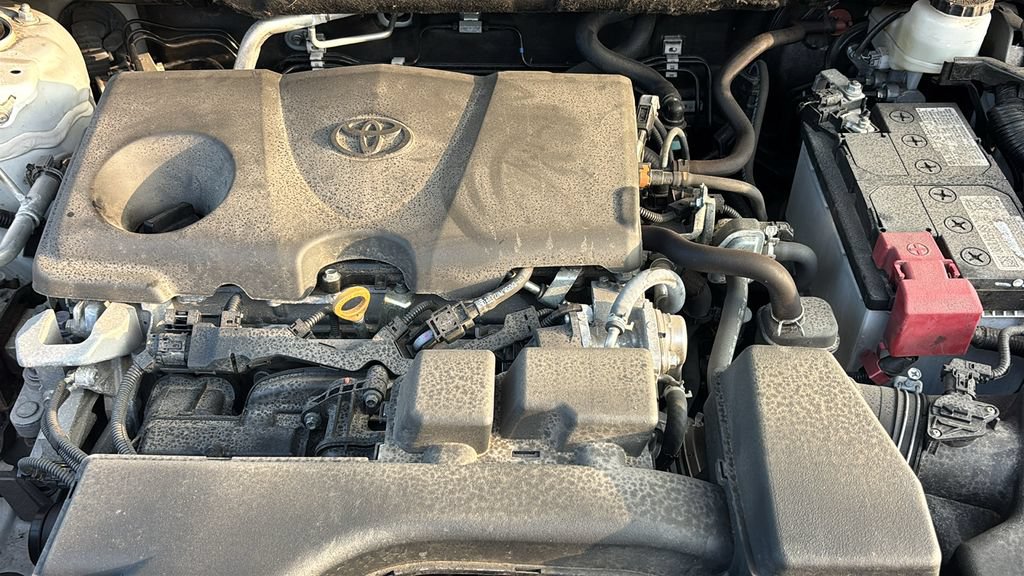 Used 2023 Toyota RAV4 LE AWD/4WD image 32