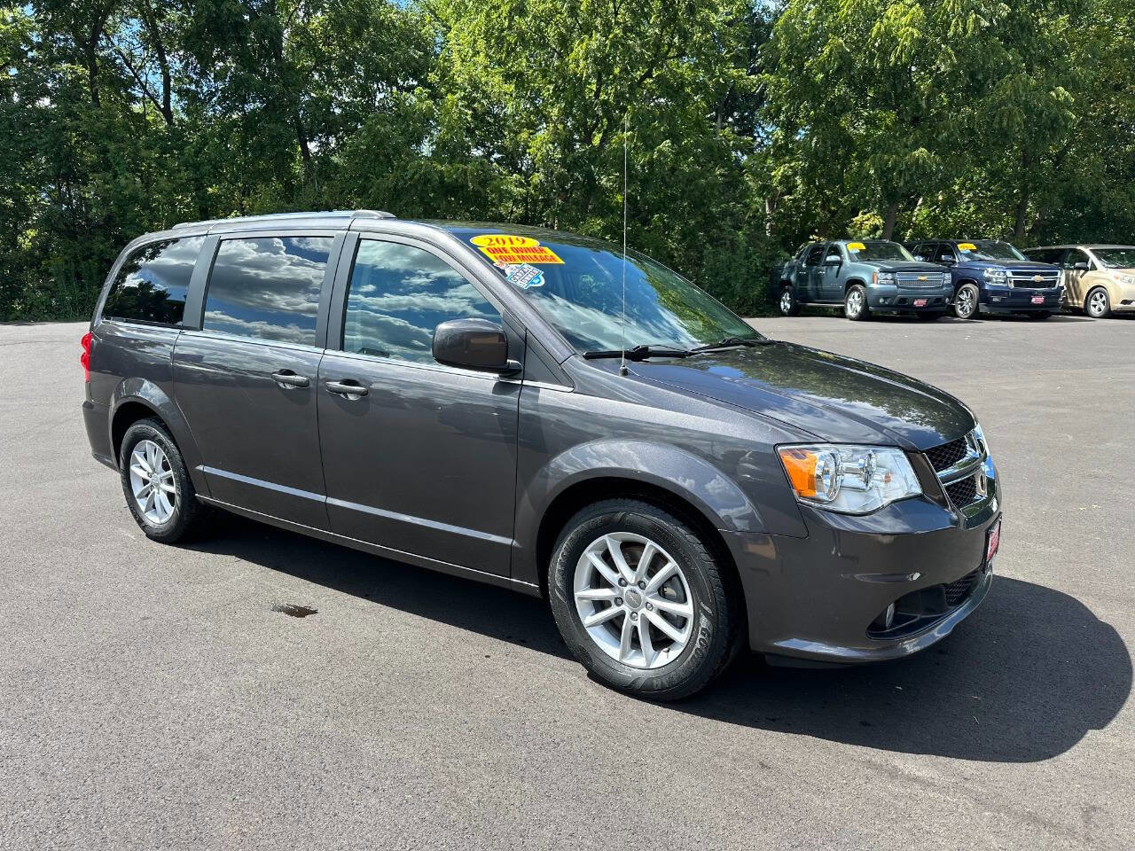 Used 2019 Dodge Grand Caravan SXT w/ Driver Convenience Group