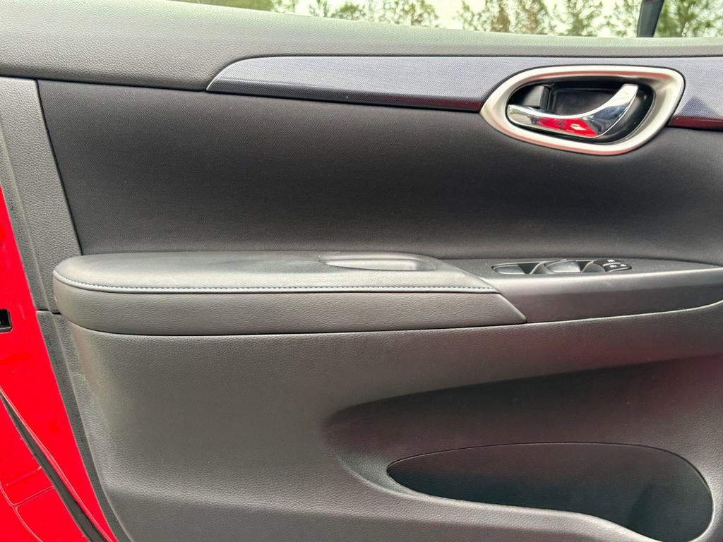 Used 2016 Nissan Sentra SR image 11