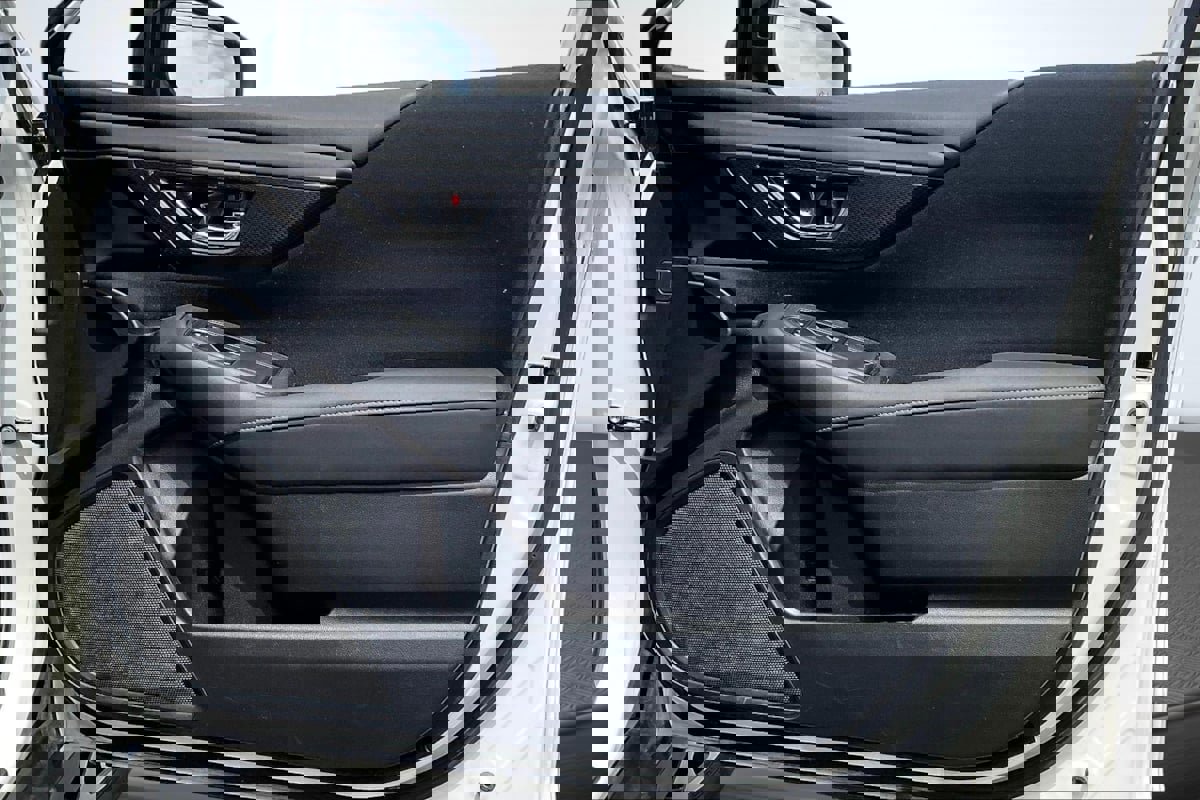 Used 2024 Subaru Outback Premium image 24