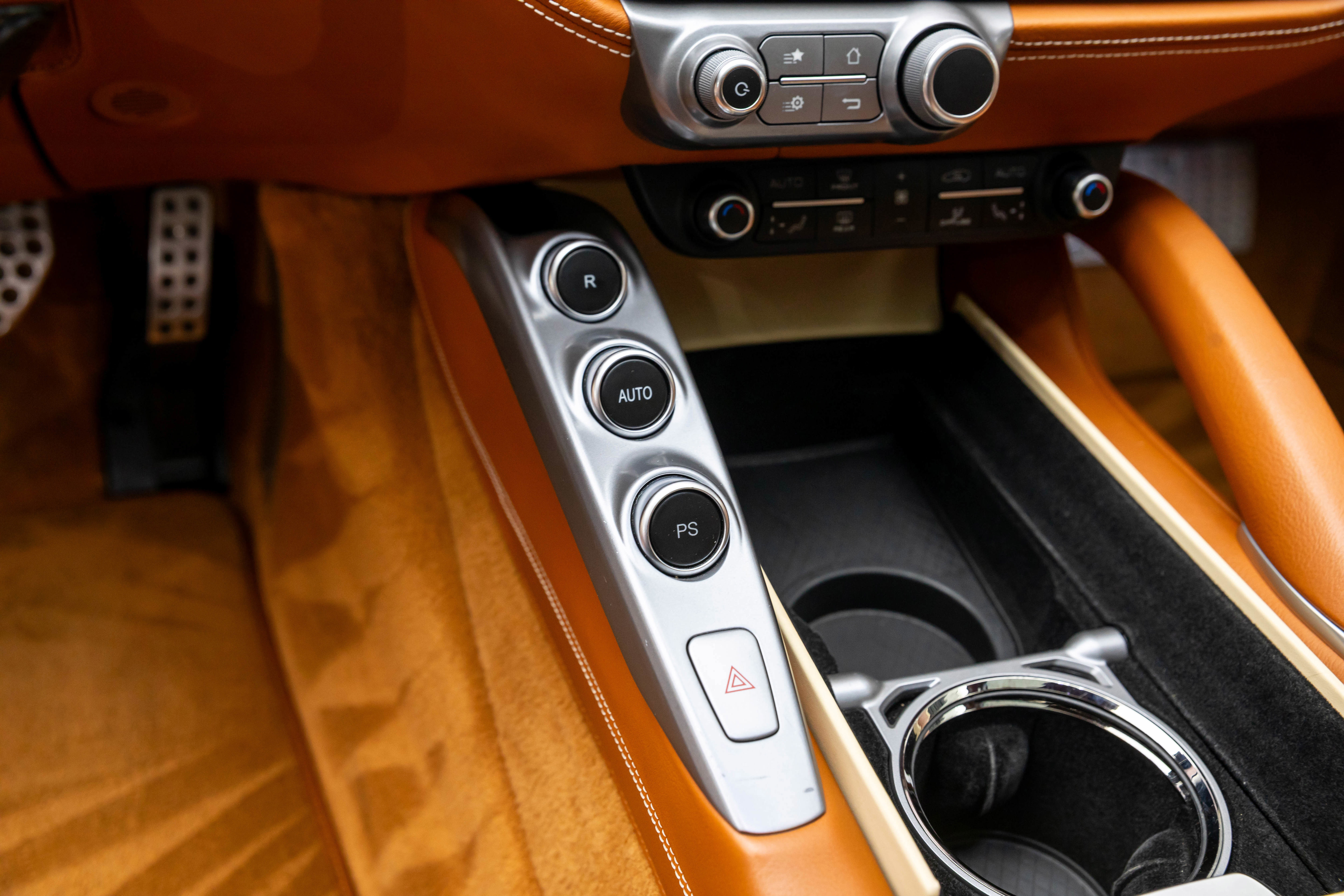 Certified 2018 Ferrari GTC4Lusso image 6