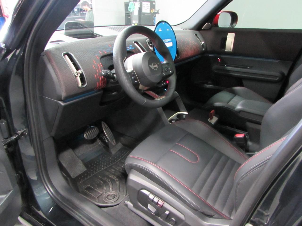 Used 2025 MINI Cooper Countryman John Cooper Works w/ Comfort Package Max image 13